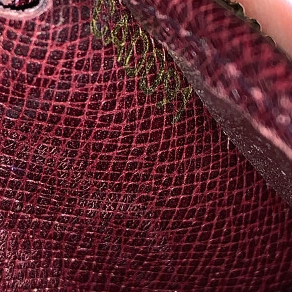 Authentic Louis Vuitton Taiga Zip Around Bifold Wallet - Picture 14 of 16